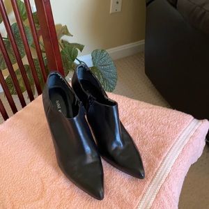 Boot Shoe with Heels ——-NICE